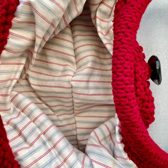 HANDCRAFTED RED KNIT PURSE HANDBAG BAG WOOD HANDLES FULLY LINED - Picture 7 of 10